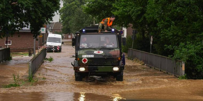 Erftstadt: Häuser stürzen ein – Hochwasser-Lage dramatisch